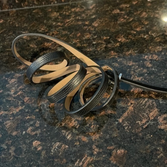 Black super skinny leather belt